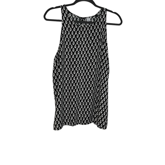 Old Navy Tops - Old Navy Sleeveless High Neck Geometric Tank Top